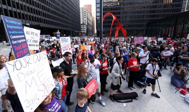 Las Vegas'taki saldırıda hayatını kaybedenler anıldı